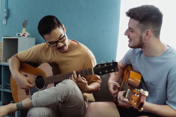 Ateliers de guitare à Béthune : Composez votre musique en toute liberté